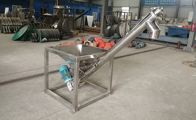 ls螺旋輸送機：型號齊全，結(jié)構(gòu)簡單，占地面積小，輸送能力強。